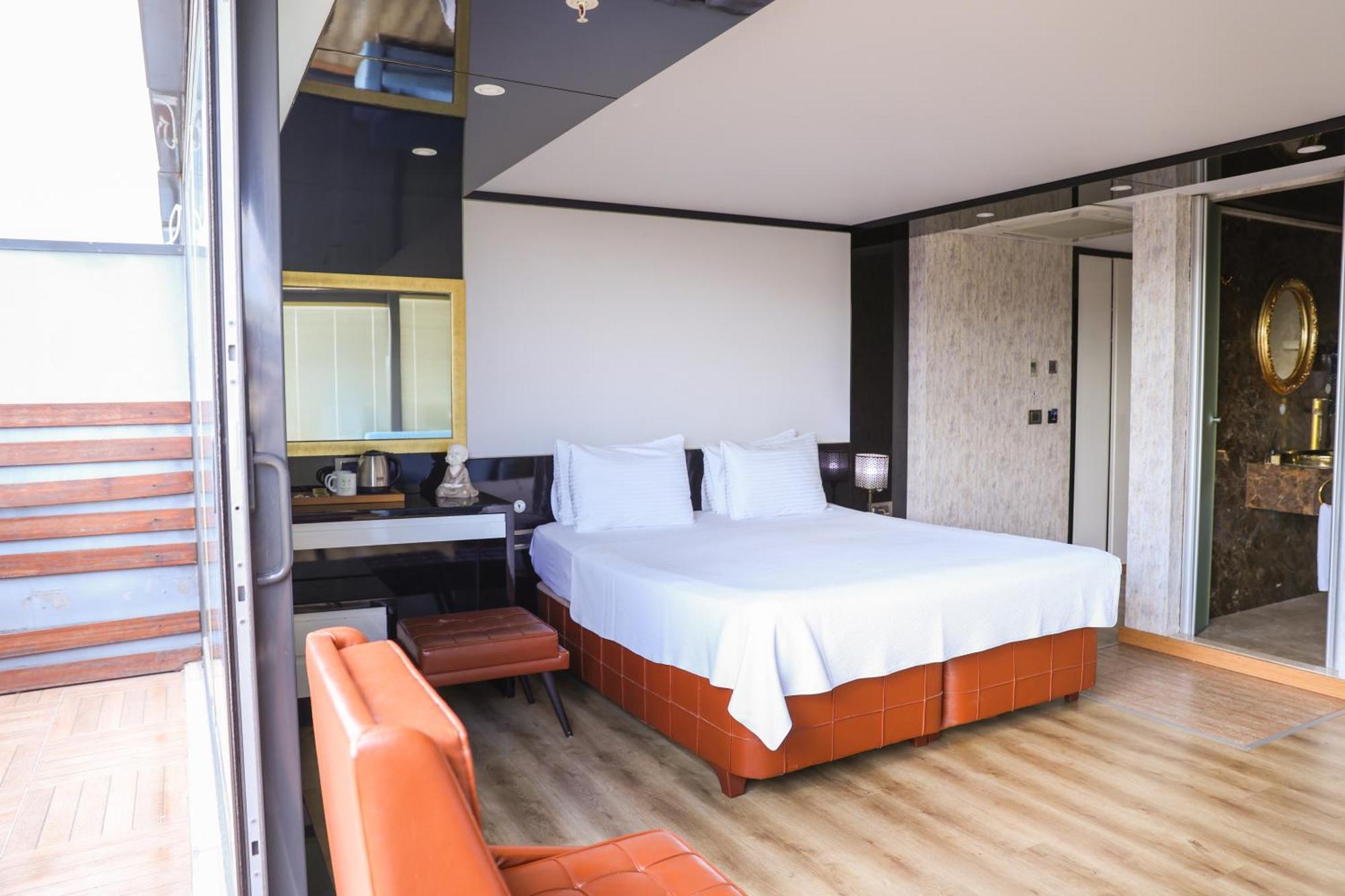 The Hera Platinum Hotel Истанбул Екстериор снимка