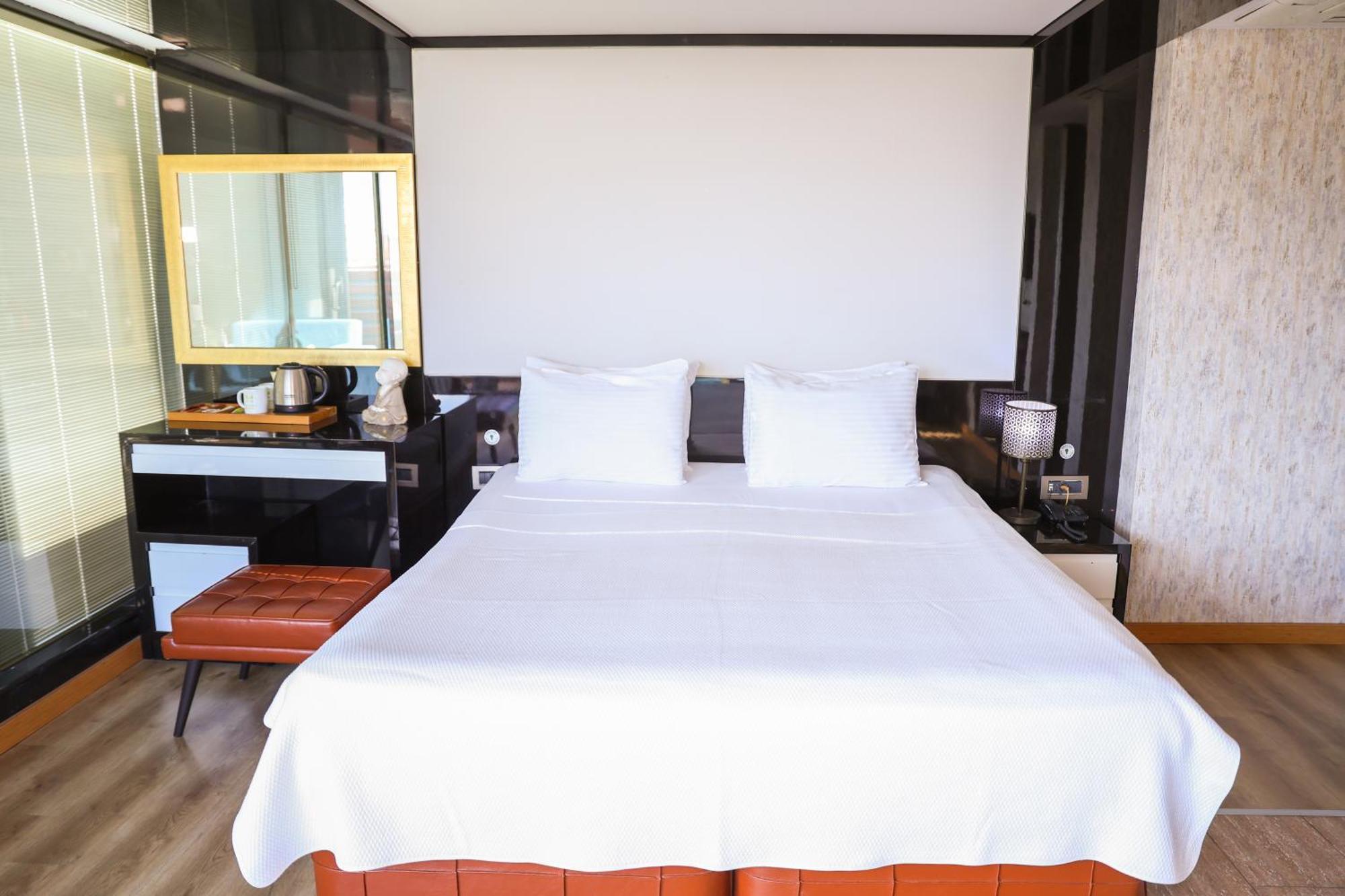 The Hera Platinum Hotel Истанбул Екстериор снимка