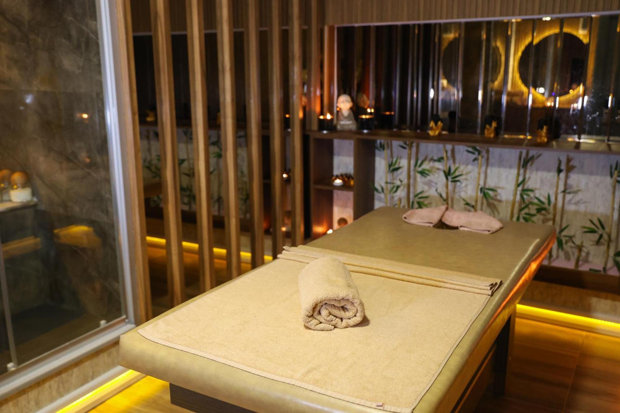 The Hera Platinum Hotel Истанбул Екстериор снимка