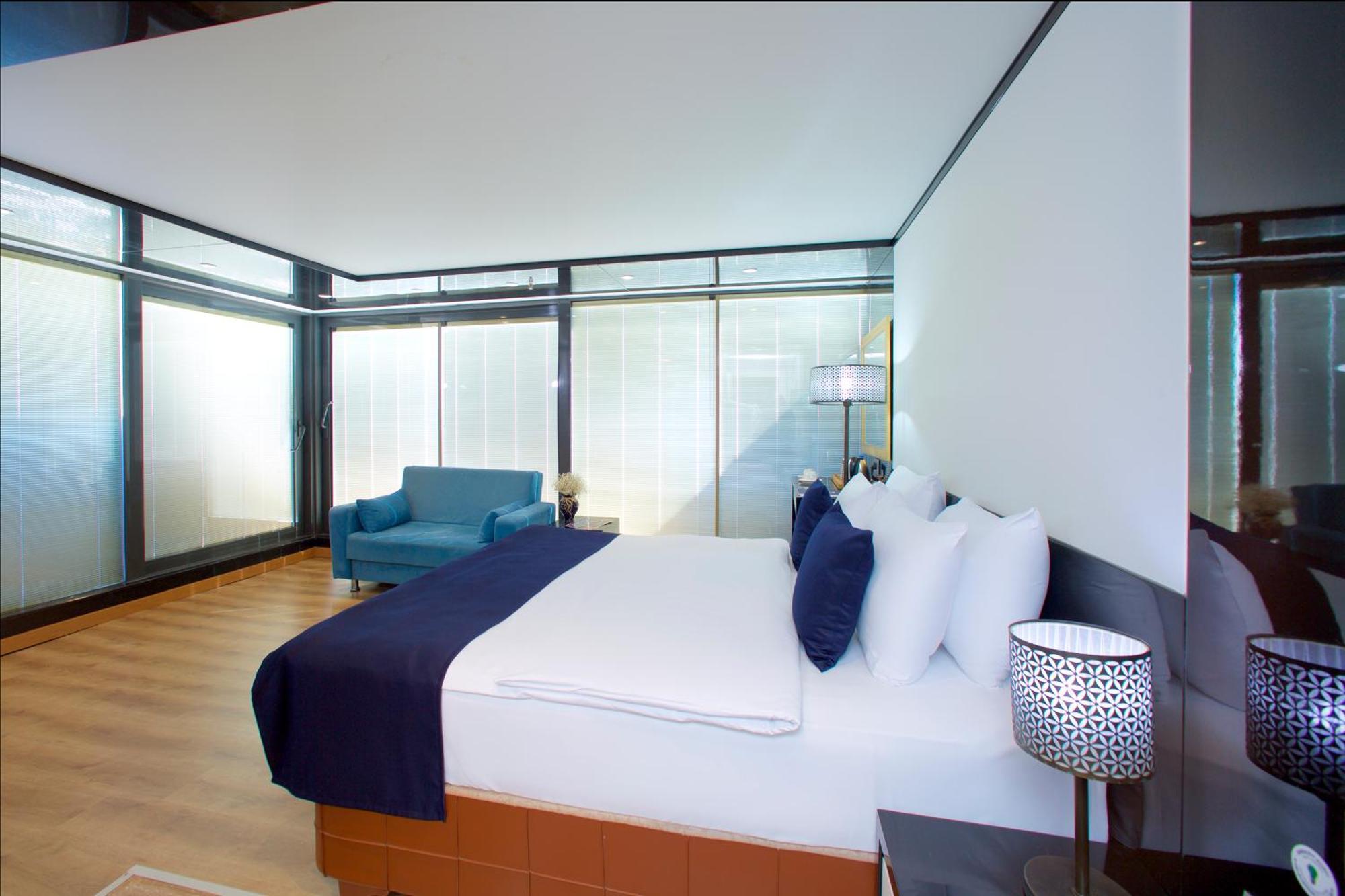 The Hera Platinum Hotel Истанбул Екстериор снимка
